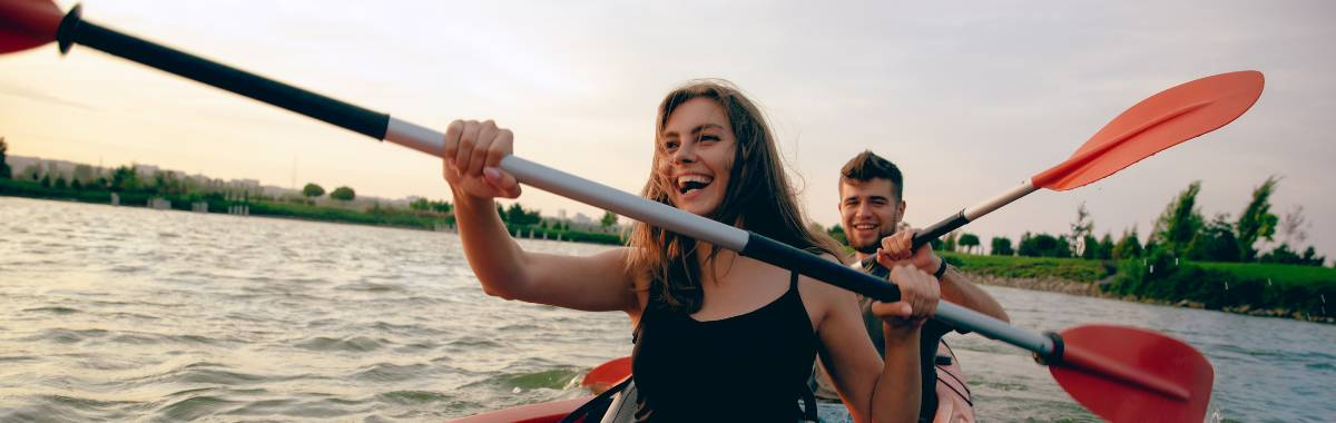 couple kayaking together