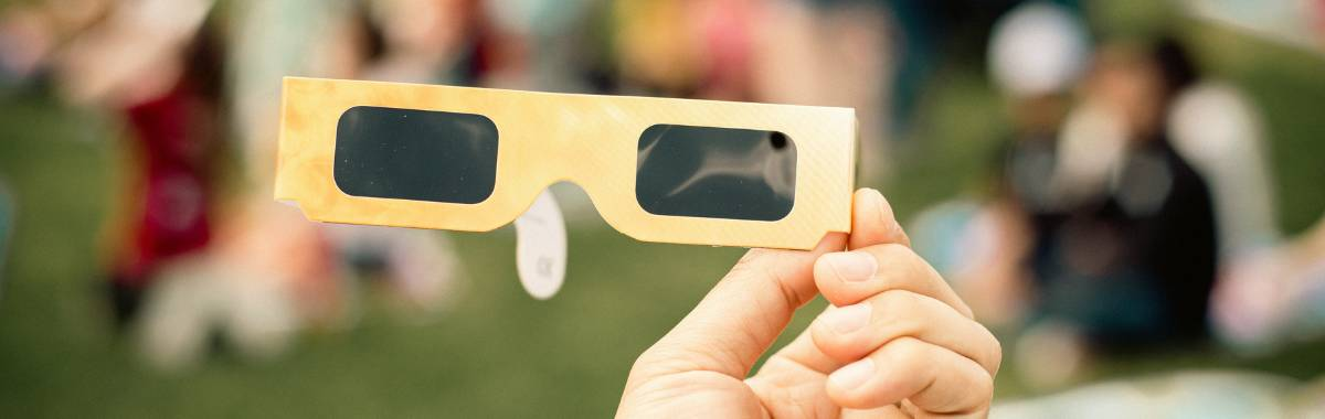 lunar eclipse glasses