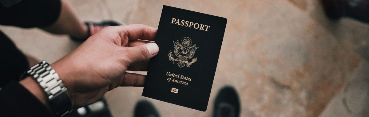 couple who are hiking in iceland