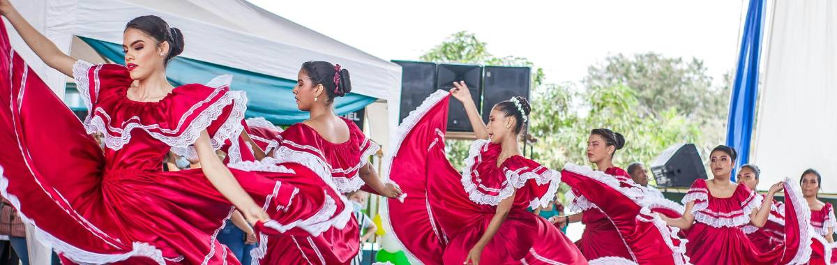 woman with beret looking at the Eiffel Tower in Paris, France