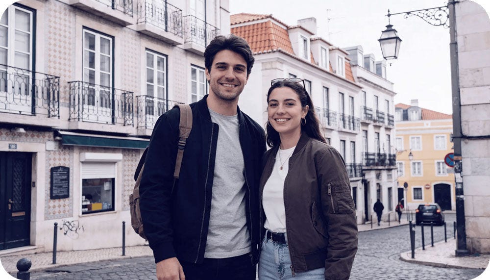couple traveling on the streets of Lisbon