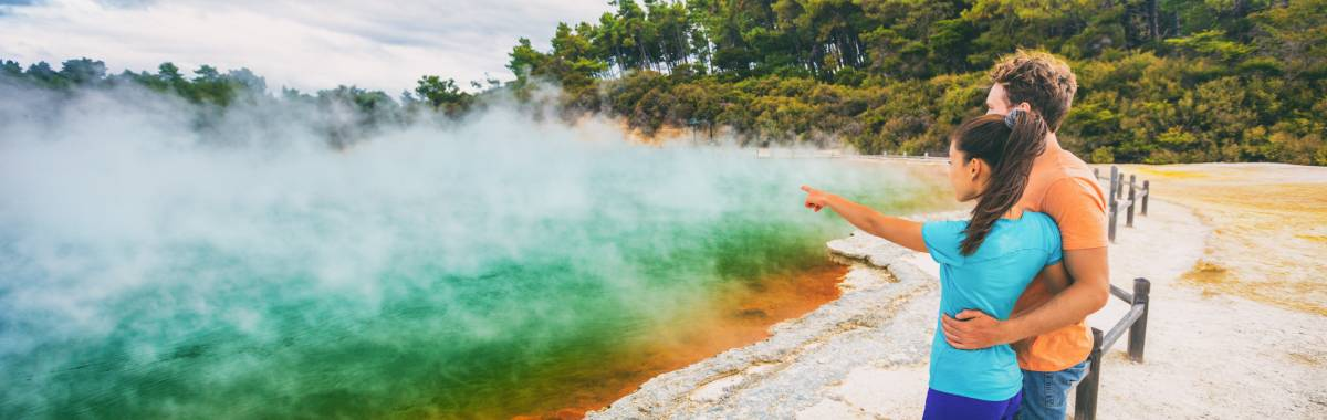 NZ lakes with mountains 