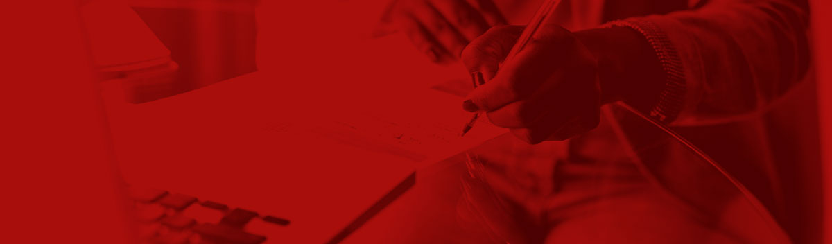 person starting a travel insurance claim online